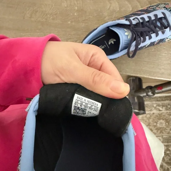 Adidas Gazelle X Liberty London Sneakers (size: 6.5 Big Kids or Women’s 8.5/9) - Picture 10 of 10